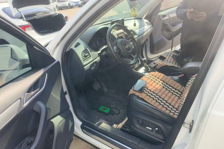 Used Audi Q3 2017 30 TFSI Fashion Model
