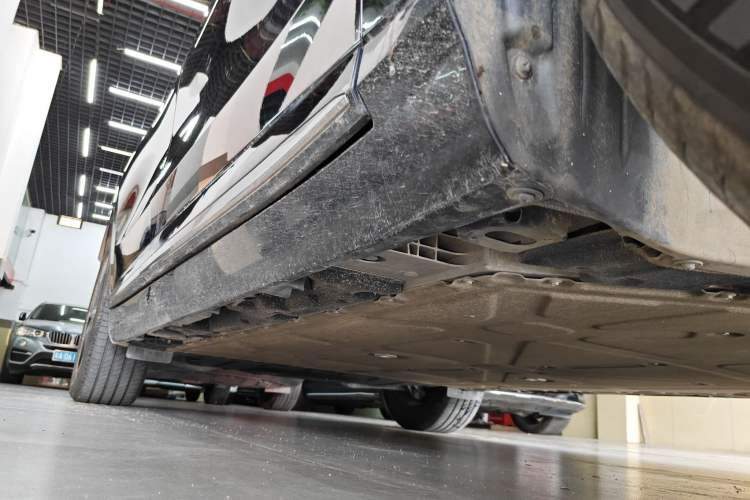 Used  HT 2023 670 Rear-Drive Ultra-High-Voltage NDA Version
