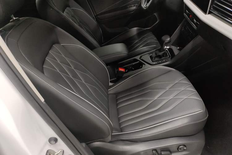 Used Volkswagen Tiguan L 2023 330TSI Automatic Two-Wheel Drive R-Line Enjoyment Edition
