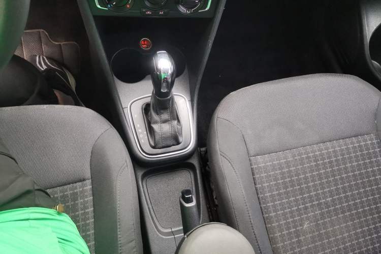 Used Volkswagen Polo 2014 1.6L Automatic Comfort Edition
