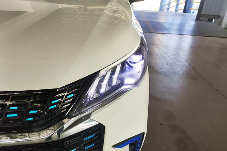 Used SAIC MAXUS EUNIQ 5 2020 1.3T PLUG-IN Elite Edition
