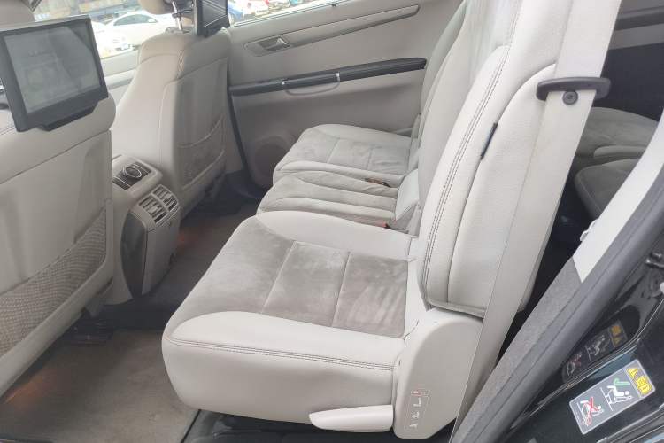 Used Mercedes-Benz R-Class 2014 R 320 4MATIC Business Model
