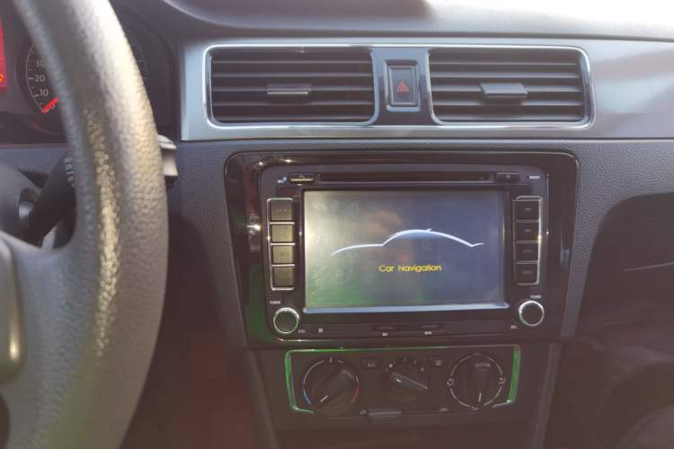 Used Volkswagen Santana 2015 1.6L Automatic Comfort Edition
