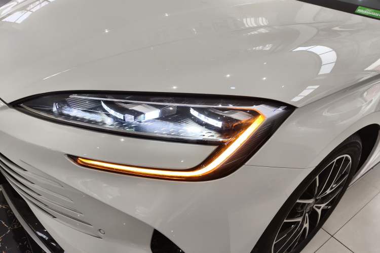 Used BYD Seal 2023 DM-i 1.5L 121km Prestige Model