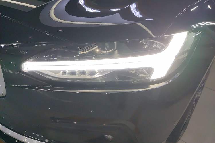 Used Volvo S90 2021 B5 Zhiyi Luxury Edition
