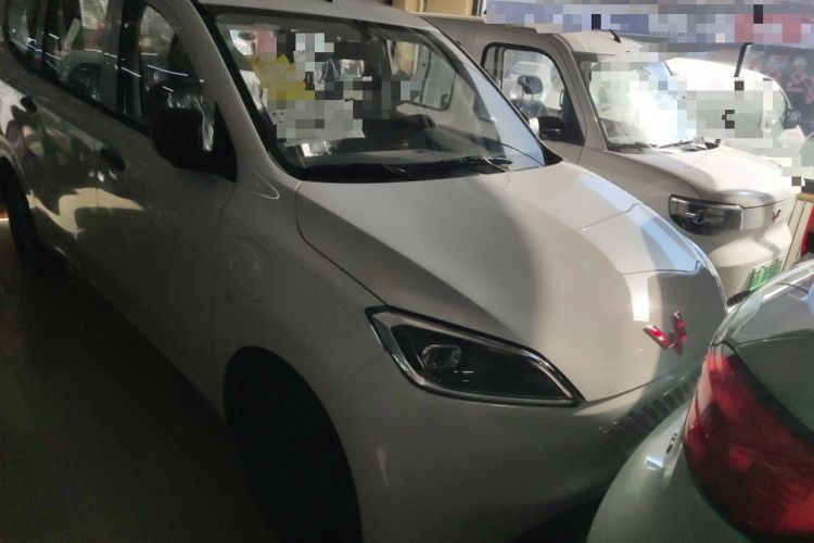 Used Wuling Hongguang New Energy 2025 Extended-Range Hybrid 50 km Utility Version
