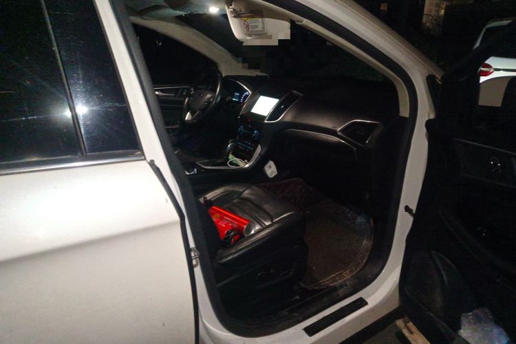 Used Ford Edge 2015 2.0T GTDi 4x4 High-Grade Model
