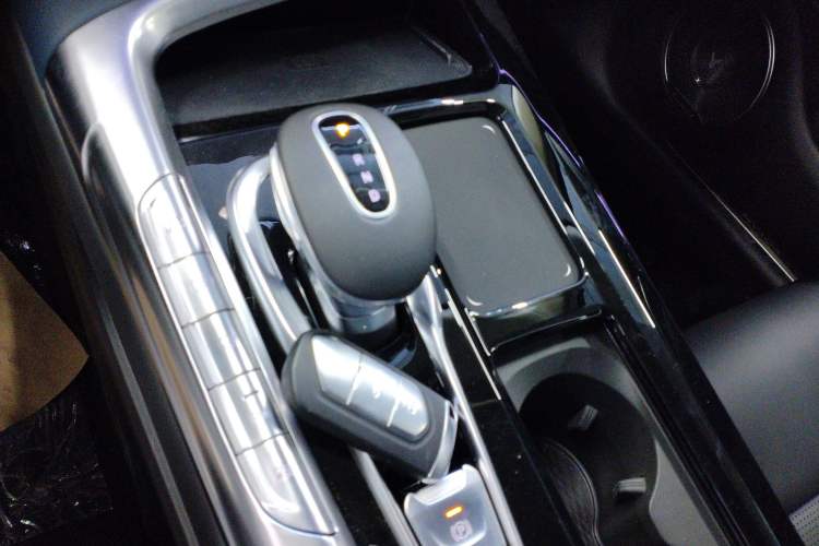 Used VOYAH FREE 2021 Two-Wheel Drive Standard Pure Electric City Edition
