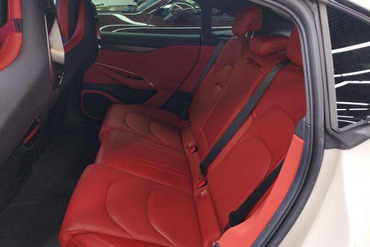 Used  SU7 2024 Rear-Drive Ultra-Long Range Advanced Pro-Level Intelligent Driving Version
