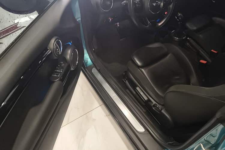 Used MINI MINI 2017 1.5T COOPER CABRIO Freedom Edition