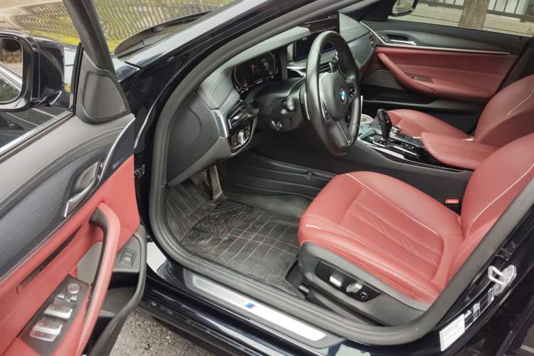 Used BMW 5 Series 2022 Restyled 530Li Leading Edition M Sport Package
