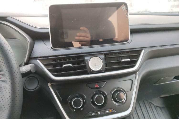 Used Wuling Hongguang S3 2018 1.5L Manual Comfort Model China V Standard