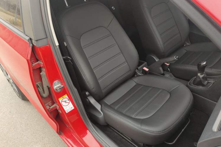 Used Skoda Rapid Spaceback 2014 1.6L Manual Enjoyment Edition
