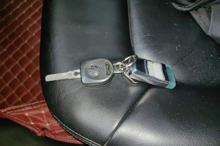 Used Volkswagen Santana 2013 1.6L Automatic Fashion Edition