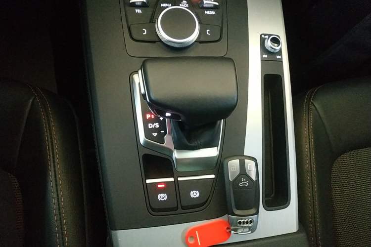 Used Audi Q5L 2020 Revised 40 TFSI Prestige Edition
