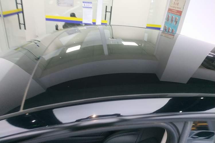 Used Tesla Model Y 2023 Rear-Wheel-Drive Version
