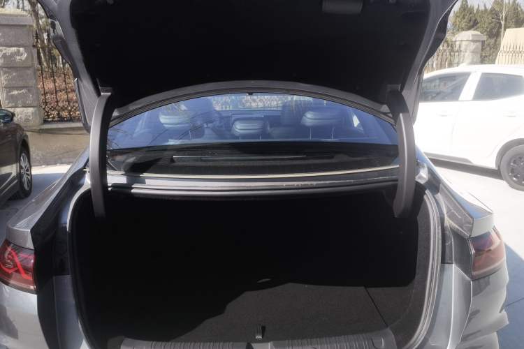 Used BYD Qin L 2025 DM-i Smart Drive 120KM Superior Model
