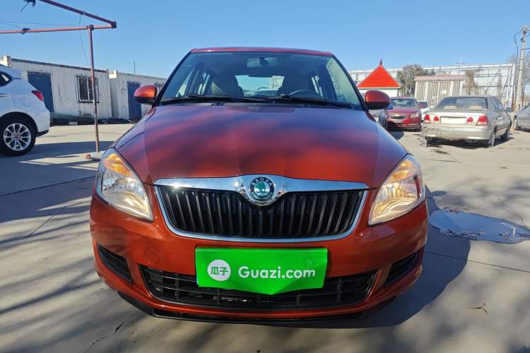 Used Skoda Fabia 2014 1.4L Automatic Crystal Edition
