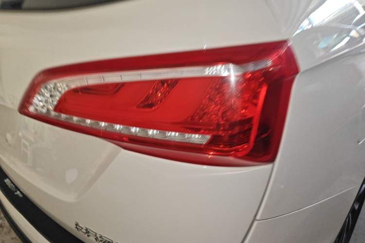 Used Baojun 730 2017 1.5T Manual Prestige Version 7 Seats