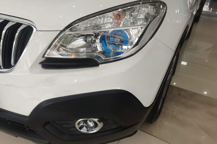 Used Buick Encore 2015 1.4T Automatic Two-Wheel Drive Urban Elite Version
