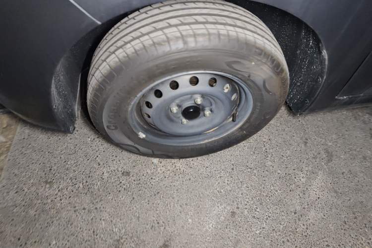 Used Wuling Hongguang New Energy 2024 All-Electric Model 300KM Practical Version
