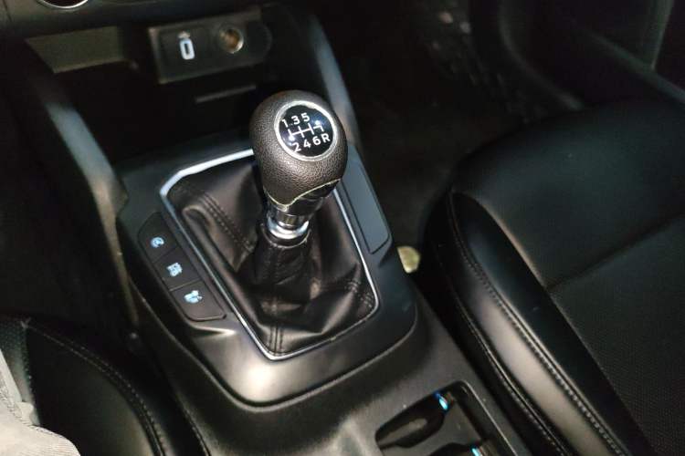 Used Ford Focus 2019 Hatchback 1.5L Manual FENGYUE Model China V Standard