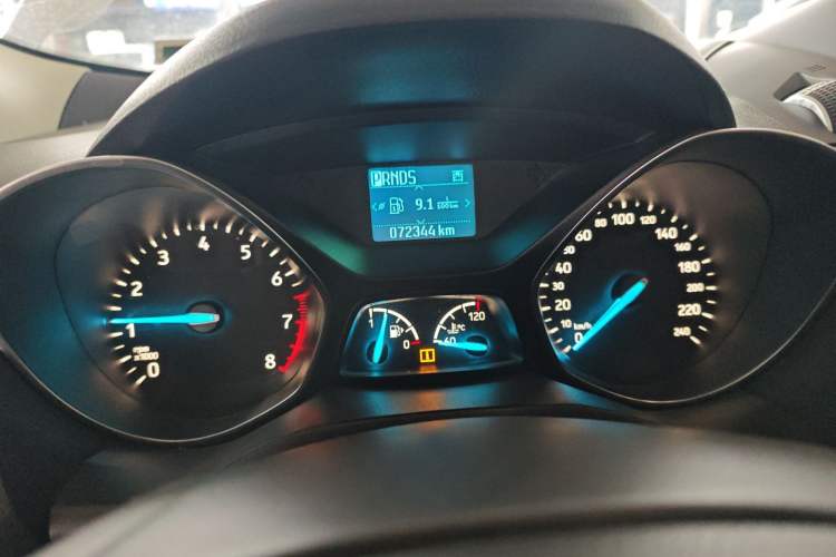 Used Ford Kuga 2018 Facelifted EcoBoost 180 Two-Wheel-Drive Platinum Wing Edition
