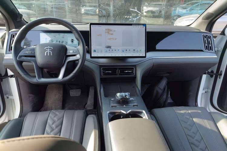 Used BYD Song L DM-i 2025 Intelligent Driving Version 112 km Beyond-Range Type
