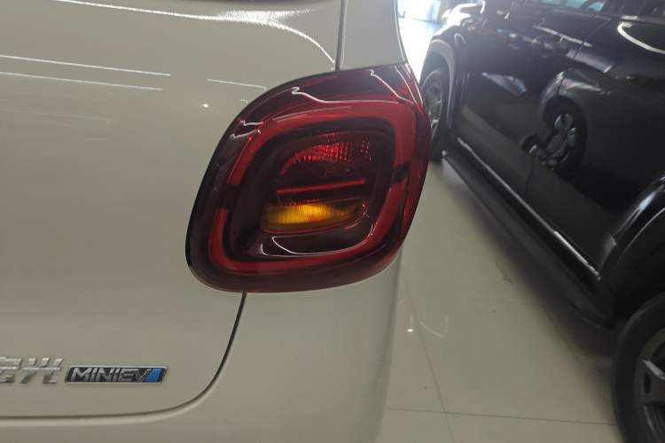 Used Wuling Hongguang MINIEV 2025 Four-Door Version Advanced Edition
