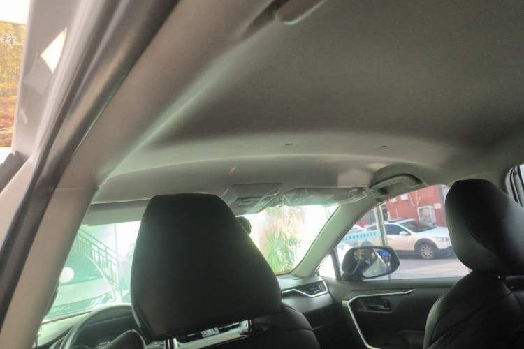 Used Toyota Wildlander 2023 2.0L CVT Two-Wheel Drive Leading Edition
