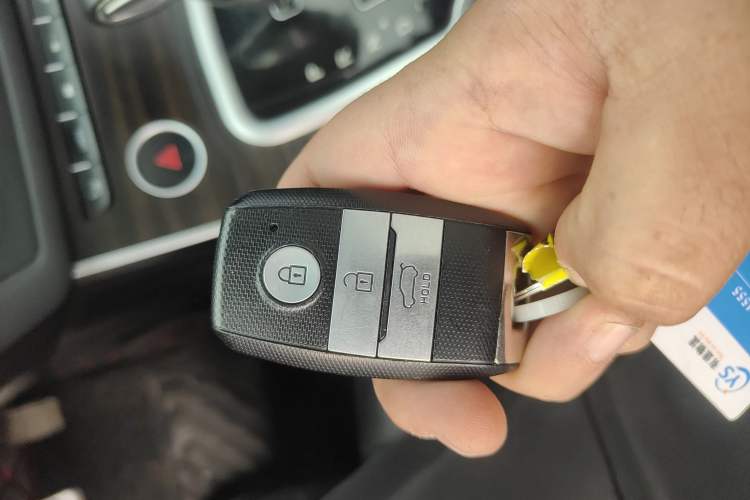 Used Land X7 2015 2.0T Panoramic Prestige Edition
