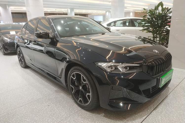 Used BMW i3 2023 eDrive 40 L Midnight Edition
