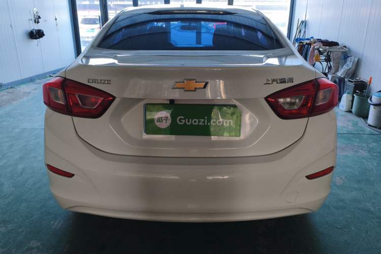 Used Chevrolet Cruze 2017 1.5L Automatic Pioneer Sunroof Edition
