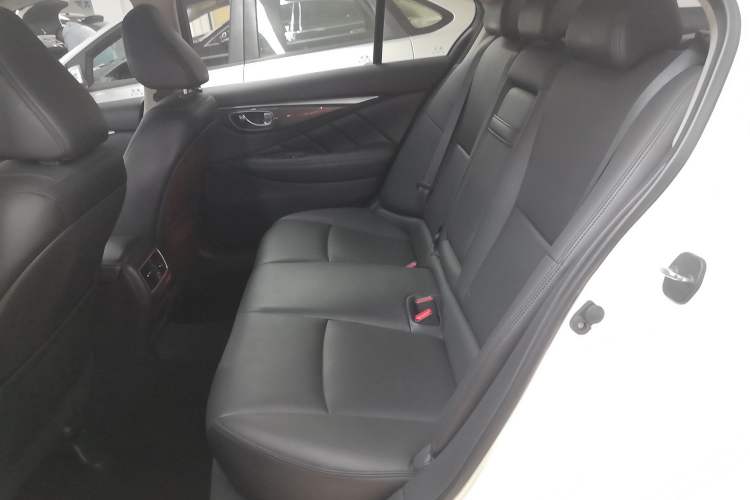 Used Infiniti Q50L 2022 2.0T Comfort Edition
