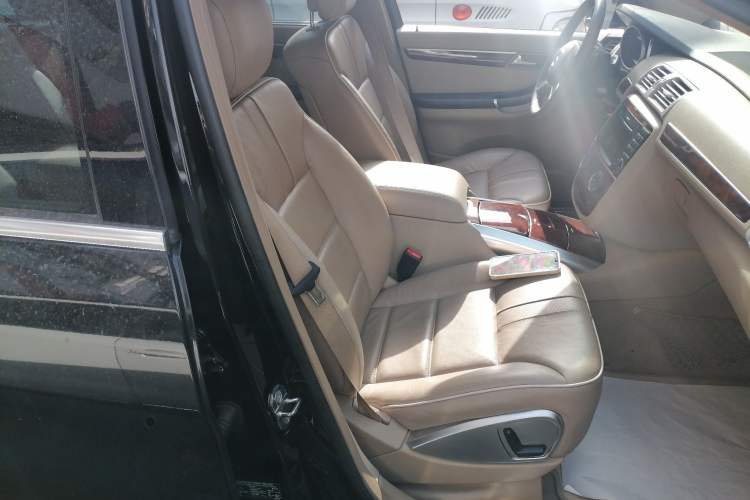 Used Mercedes-Benz R-Class 2011 R 300 L Luxury Model