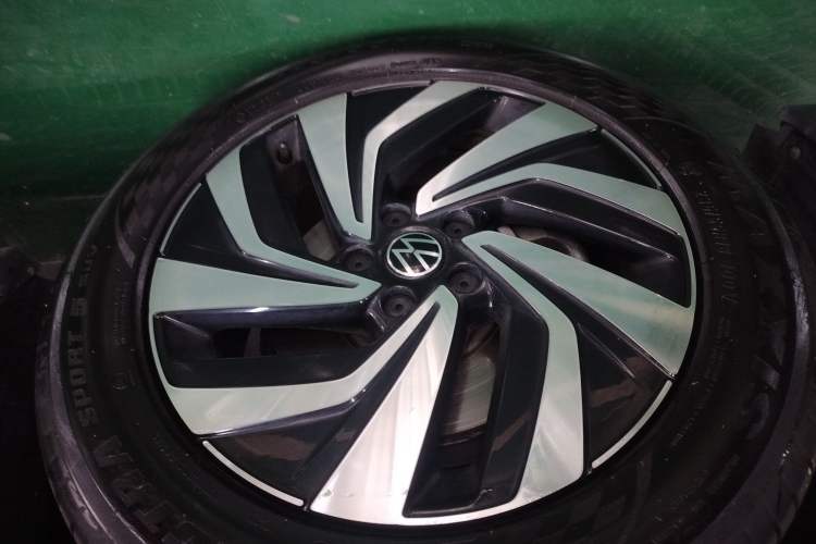 Used Volkswagen Tiguan L 2023 Revised Version 330TSI Automatic Two-Wheel Drive Smart Enjoyment Edition