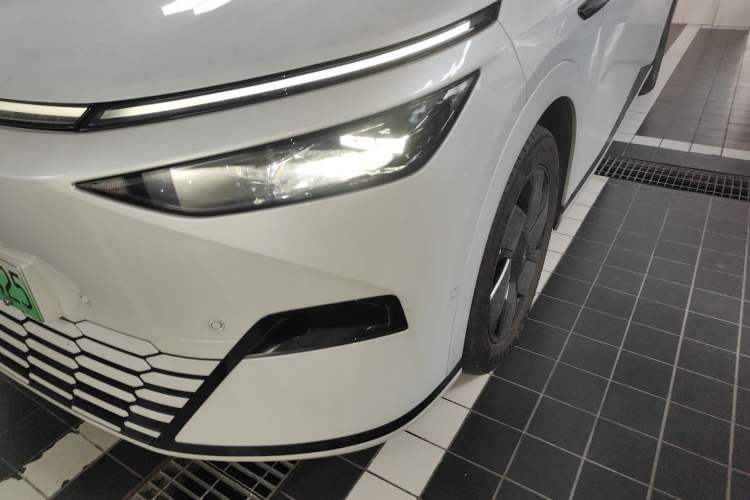 Used XPeng X9 2024 610 Long-Range Pro