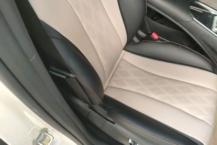 Used BYD Dolphin 2023 420 km Fashion Edition
