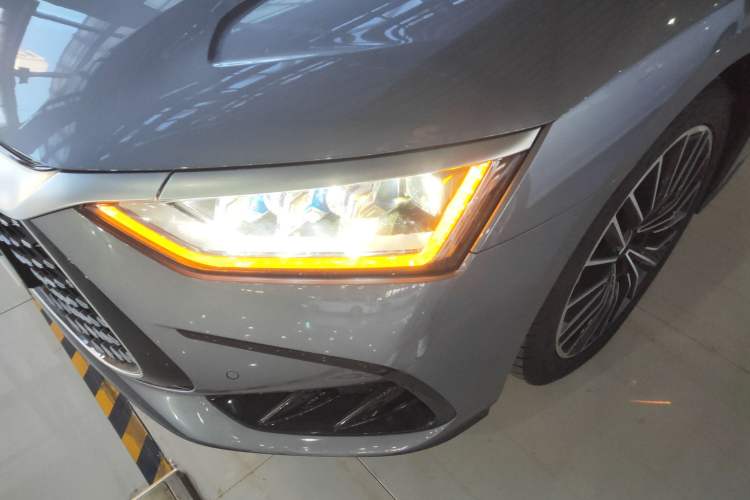 Used BYD Han 2024 DM-i Glory Edition 121KM Prestige Model
