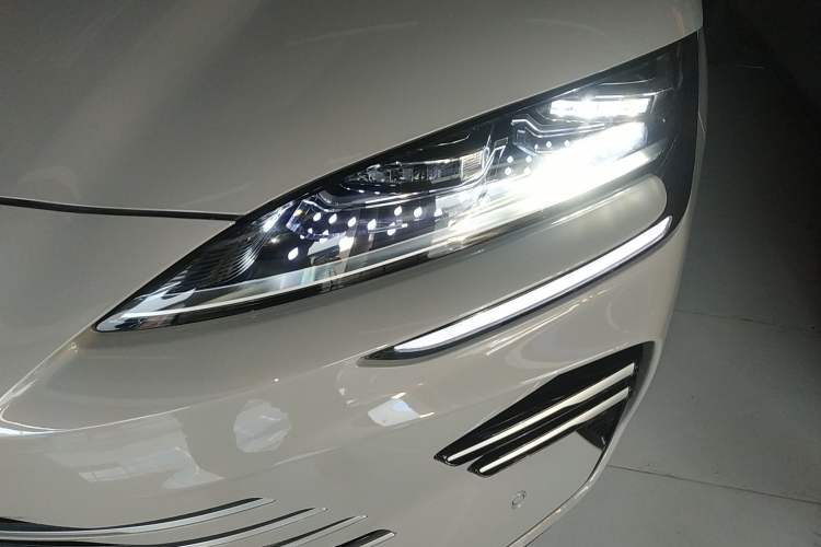 Used BYD Song PLUS New Energy 2025 DM-i Smart Drive 112KM Prestige Model
