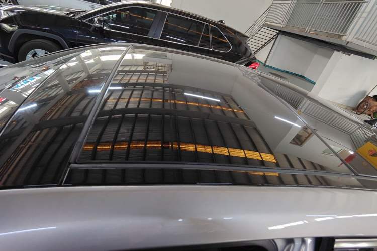 Used Toyota Avalon 2019 Dual-Engine 2.5L XLE Prestige Version China VI Standard
