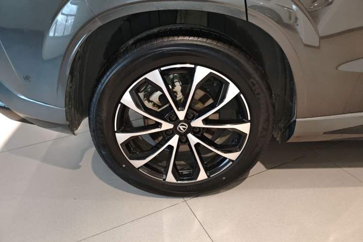 Used Changan UNI-Z New Energy 2024 Blue Whale Smart Electric iDD 125km Excellence Model
