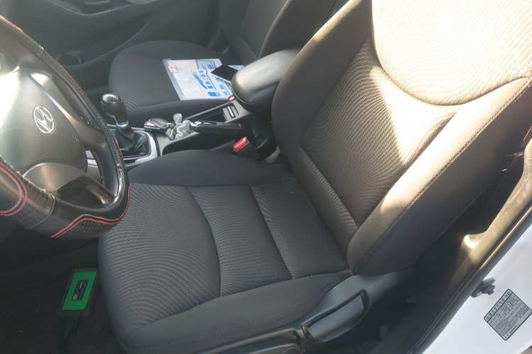 Used Hyundai Elantra 2016 1.6L Manual Prestige Edition
