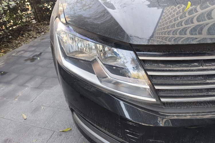 Used Volkswagen Lavida 2015 1.6L Manual Fashion Edition
