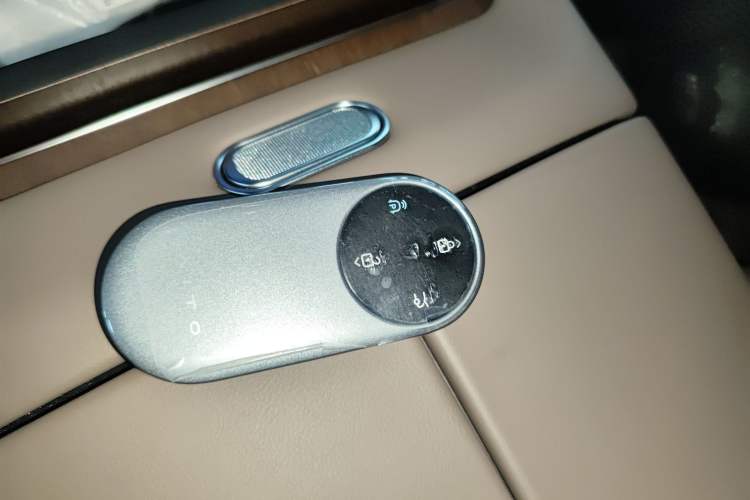 Used Hima AITO M9 2024 Range-Extended Ultra Version 52 kWh 5-Seater Model
