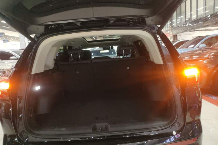 Used Buick Envision 2023 Encore Plus 652T Five-Seat All-Wheel-Drive Luxury Model