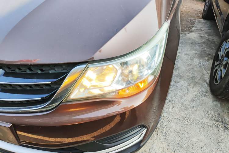 Used Baojun 730 2016 Revised 1.5L Manual Standard Version 7 Seats China V Emission Standard