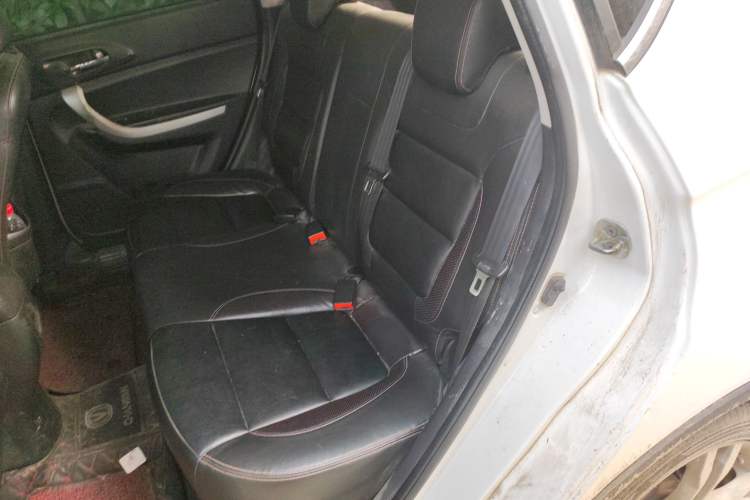 Used Changan CS35 2015 1.6L Automatic Prestige Model China IV Standard
