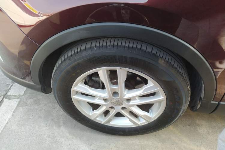 Used Baojun 560 2015 1.8L Manual Elite Model
