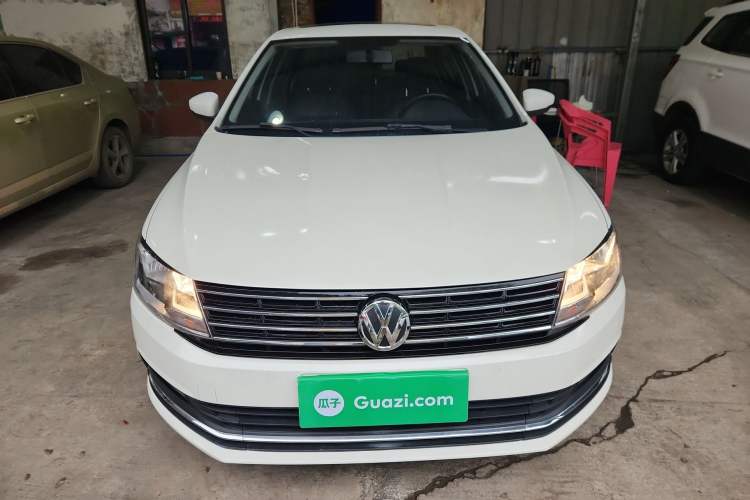 Used Volkswagen Lavida 2017 1.6L Automatic Comfort Edition
